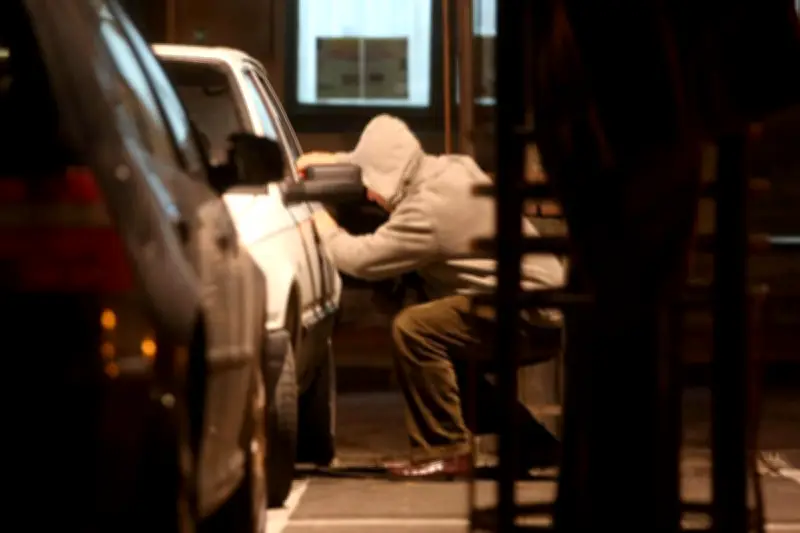 Dax : trois hommes condamnés pour une série de vols de véhicules nocturnes en 2025