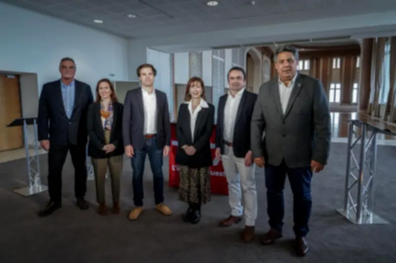 Débat municipal à Biarritz : six candidats confrontent leurs visions en 52 minutes chrono