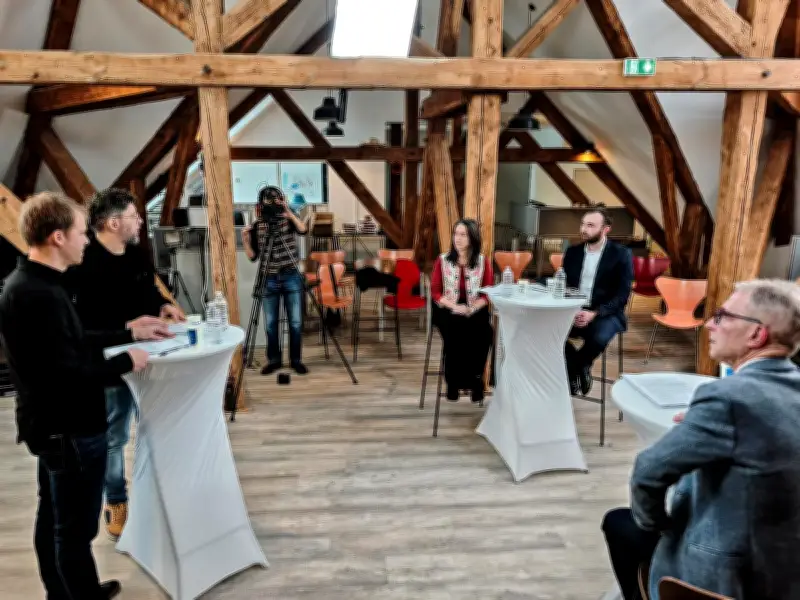 Débat municipal à Hendaye : Ecenarro, Navarron et Proteau confrontent leurs projets