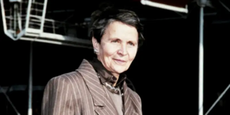 Décès d'Hélène Ahrweiler, pionnière de la byzantinologie et première femme à la tête de la Sorbonne