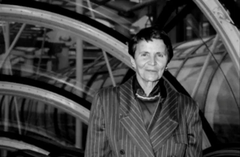 Décès d'Hélène Glykatzi-Ahrweiler : une historienne franco-grecque qui divise la Grèce