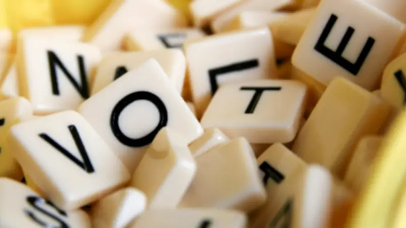 Debout les urnes : un président à Nîmes, un candidat déchu et le lien entre bars-tabacs et vote RN