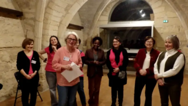 Des étudiants organisent une course caritative contre le cancer à Castries