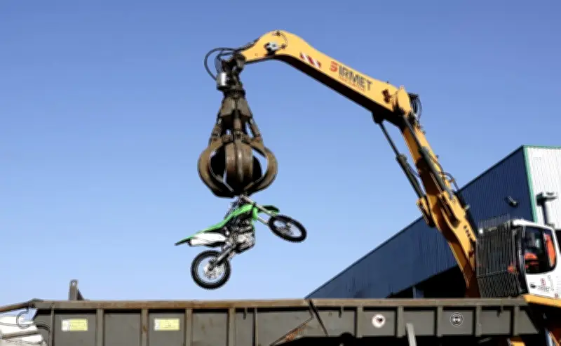 Destruction de motos saisies lors de rodéos urbains à Boulazac : une opération symbolique