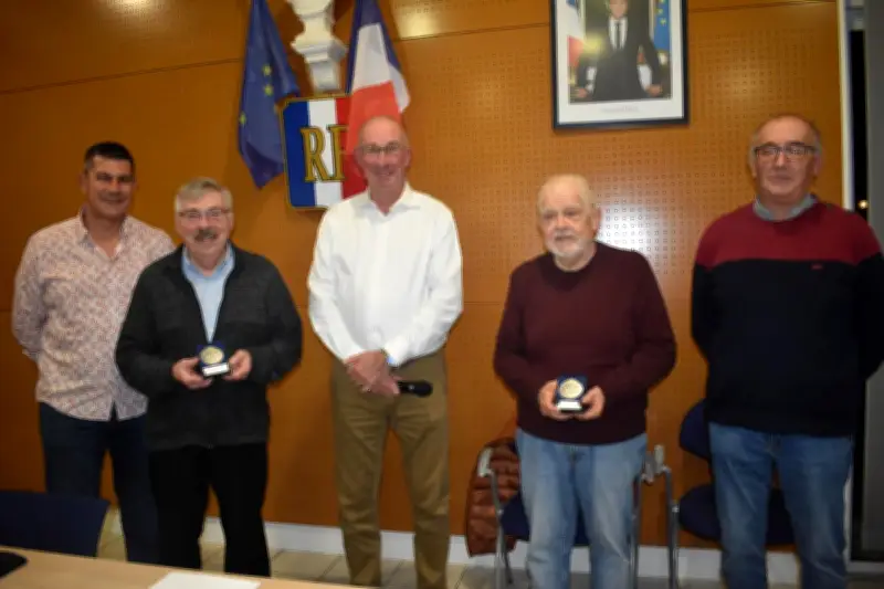 Deux adjoints municipaux quittent leurs fonctions après des décennies de service