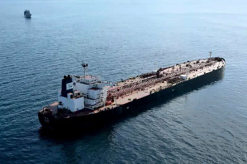 Deux agents russes à bord du pétrolier arraisonné en Bretagne, révèle l'AFP