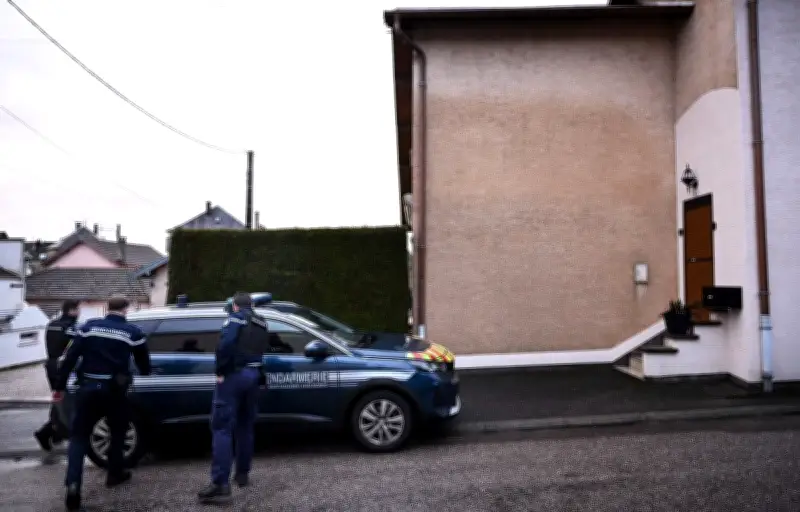 Deux bébés congelés en Haute-Saône : la mère mise en examen pour meurtres sur mineurs