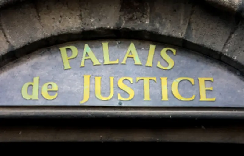 Dijon : un collégien condamné à 4 ans de prison pour menace de mort contre sa principale