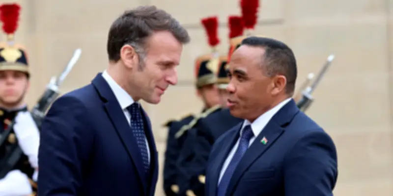 Diplomatie malgache : Randrianirina entre Poutine et Macron en cinq jours
