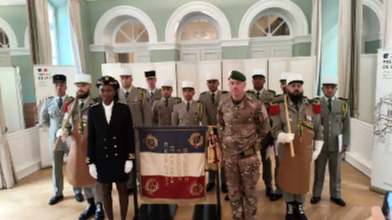 Dix légionnaires naturalisés français lors d'une cérémonie à Mende en Lozère