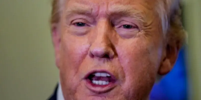 Donald Trump menace de bloquer le pont Detroit-Windsor et exige la copropriété