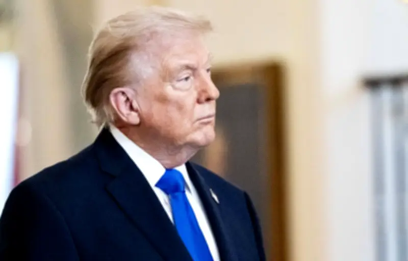 Donald Trump riposte avec de nouvelles taxes douanières mondiales de 10%