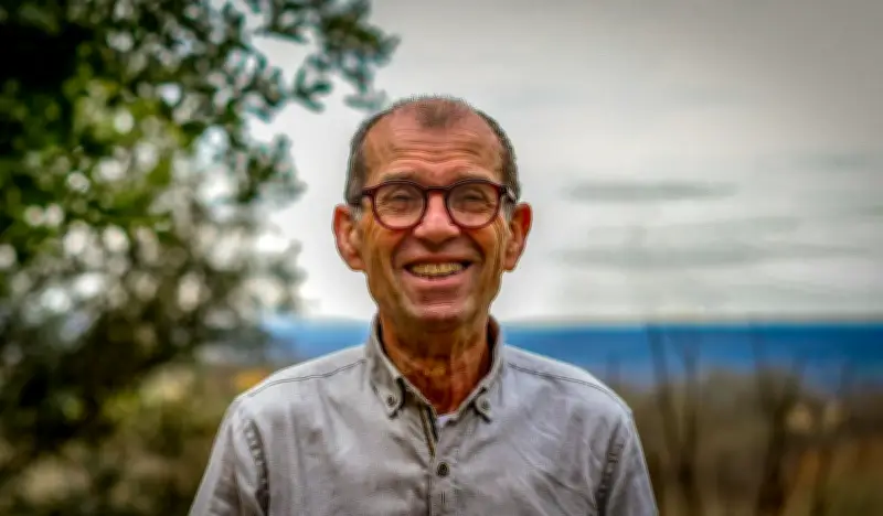 Dordogne : Jérôme Neveu conduit une liste apolitique après le retrait de Huguette Villard