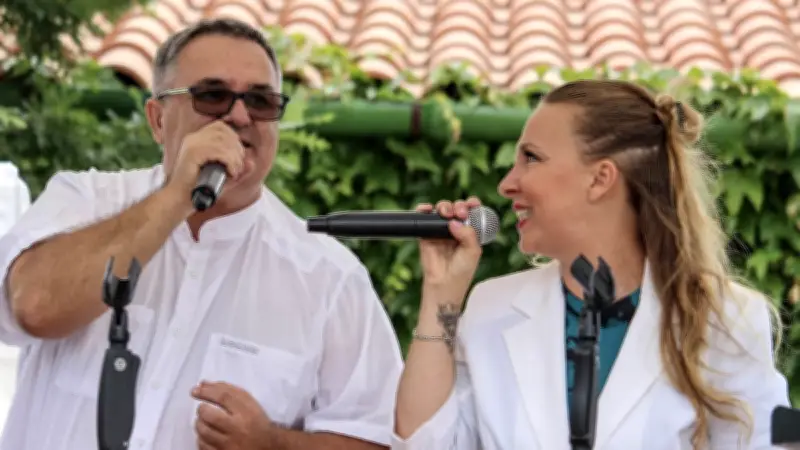 Duo Replay dévoile son album de reprises Face A / Face B ce mercredi