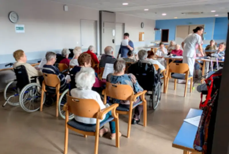 Ehpad : du sigle technocratique à l'angoisse collective, faut-il changer de nom ?