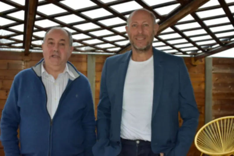 Fabrice Martinez, artisan charpentier, mène une liste pour les municipales de Margaux-Cantenac