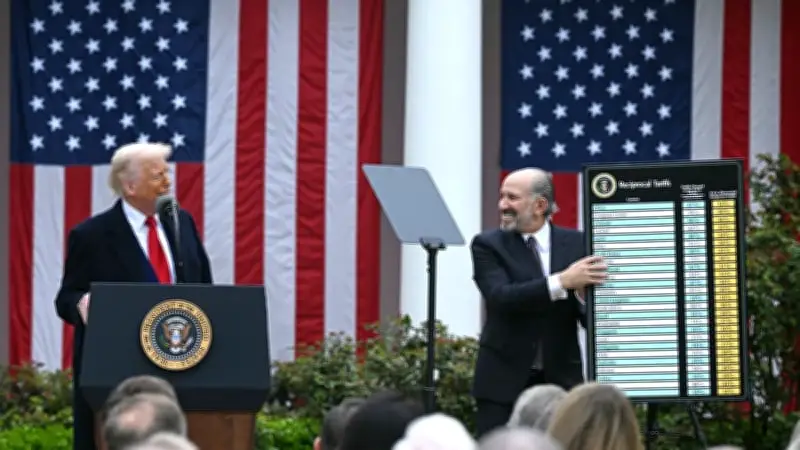 Face aux droits de douane de Trump, des économistes proposent une baisse des taux d'intérêt