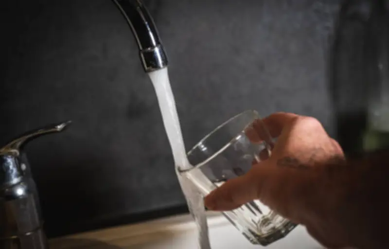 Factures d'eau exorbitantes au Mesnil-Saint-Denis : des habitants face à des régularisations de plus de 23 000 euros