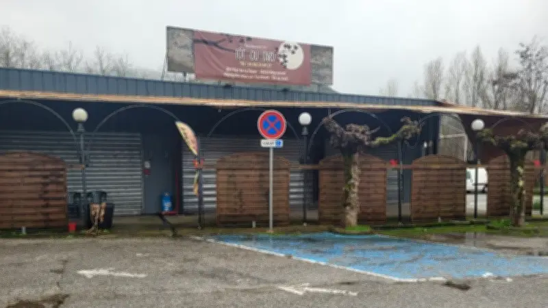 Fermeture de deux commerces à Meyrannes : un coup dur pour le village
