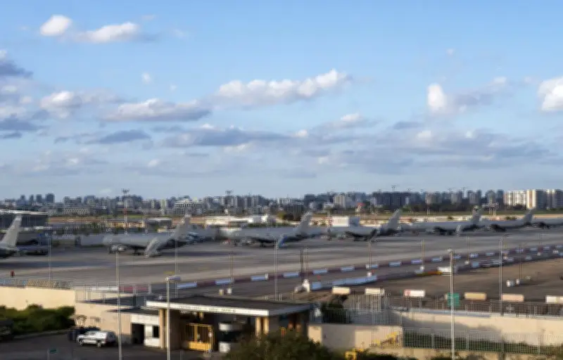 Fermetures d'espaces aériens au Moyen-Orient après les frappes américano-israéliennes contre l'Iran