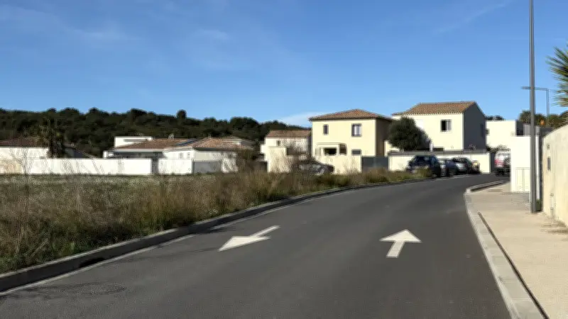 Fibre optique à Poussan : 17 maisons pour 12 connexions, les habitants excédés