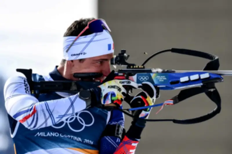 Fillon Maillet triomphe au sprint, Jacquelin frôle le podium à Milan-Cortina