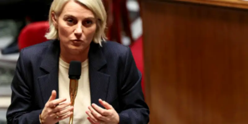 Fin de vie : l'Assemblée nationale adopte l'aide à mourir et les soins palliatifs