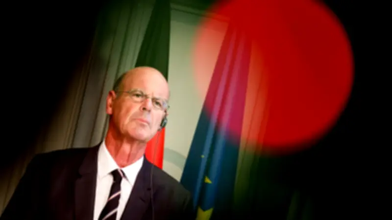 Fiscalité : Éric Lombard révèle que 50 000 foyers aisés échappent à l'impôt