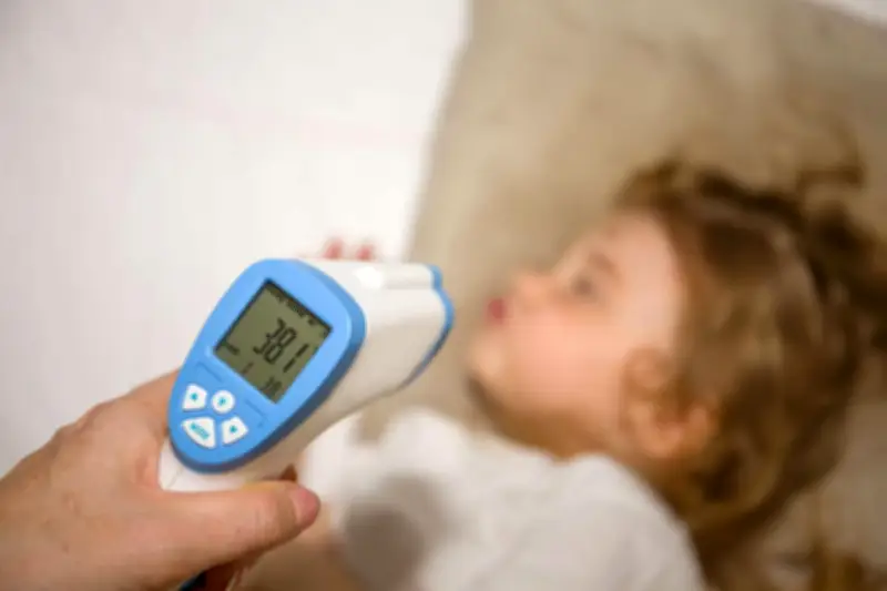 Fièvre et Covid-19 : Les thermomètres sans contact jugés fiables pour écarter un diagnostic