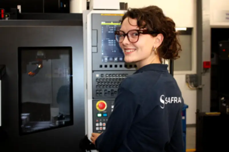 Formation aéronautique au Pays basque : Lauak et Safran forment des talents prêts à l'emploi