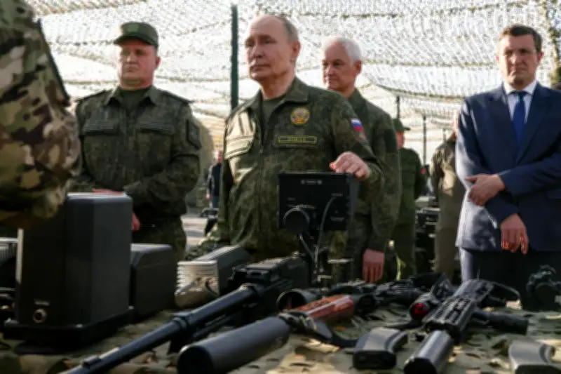 Françoise Thom : Poutine ne tolère pas les pays libres voisins, l'Europe doit se réarmer