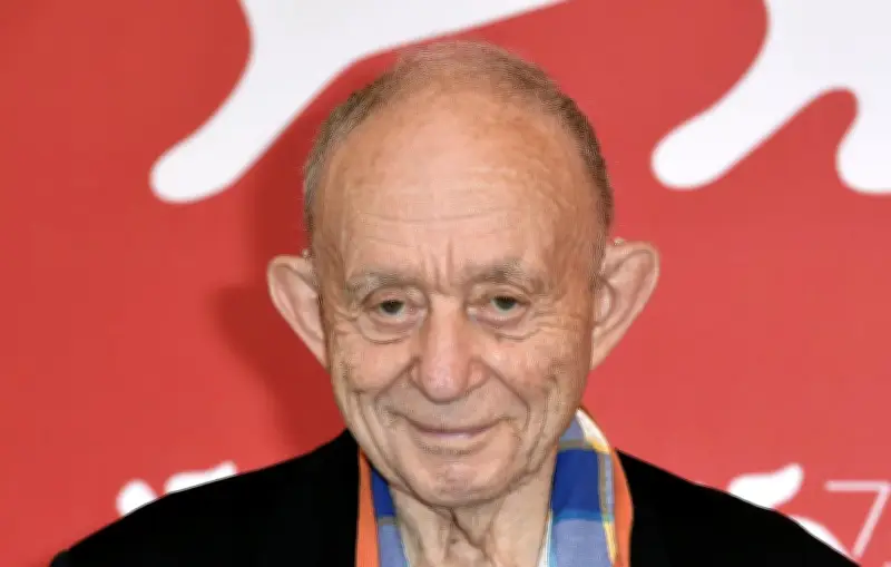 Frederick Wiseman, le documentariste qui a scruté l'Amérique, s'éteint à 96 ans