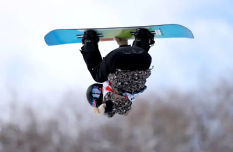 Freestyle aux JO d'hiver 2026 : Décryptage des disciplines Half-Pipe, Big Air et Slopestyle