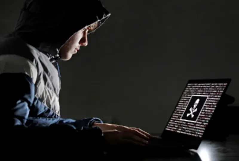 Fuite massive de données médicales : 15 millions de Français concernés, la Cnil enquête