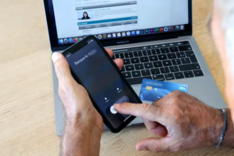 Fuite massive du Ficoba : l'État alerte 1,2 million de personnes par email