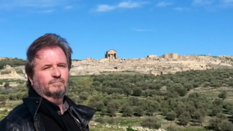 Gilles Bontoux présente son roman 'Absinthe' sur Rimbaud et Verlaine à Tavel