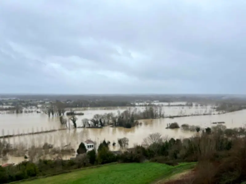 Gironde : la crue historique s'aggrave avec de nouvelles pluies et marées hautes