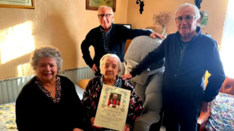 Gisèle Dubois, doyenne de Manduel, fête ses 105 ans avec une bénédiction papale