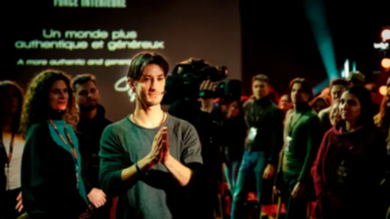 Gourou : Pierre Niney dans un thriller paranoïaque sur les dérives du pouvoir