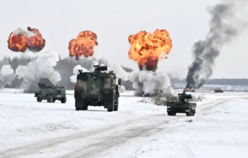 Guerre en Ukraine : frappe meurtrière en Russie, tensions avec la Hongrie et négociations à venir