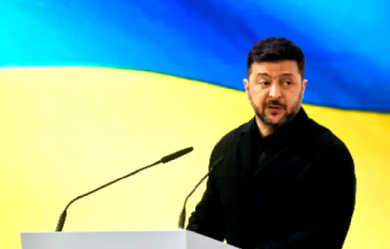 Guerre en Ukraine : Zelensky dénonce les frappes russes, Navalny empoisonné selon l'Europe