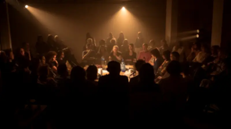 Guillermo Cacace réinvente Tchekhov avec 'Gaviota', une immersion théâtrale au Clermontais