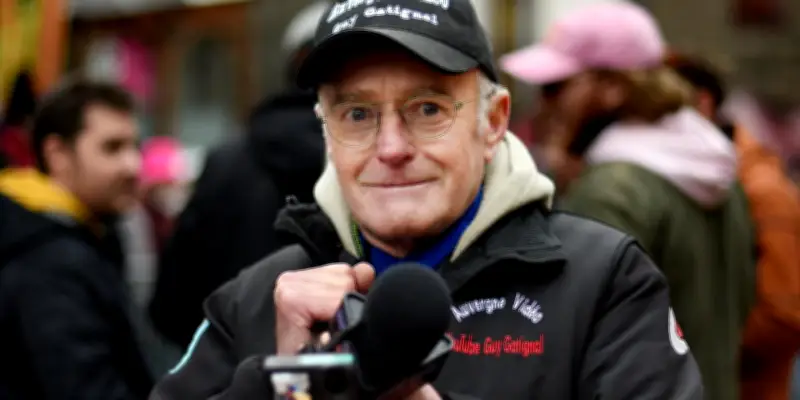 Guy Gatignol, le youtubeur de 67 ans qui célèbre le bonheur rural en Auvergne