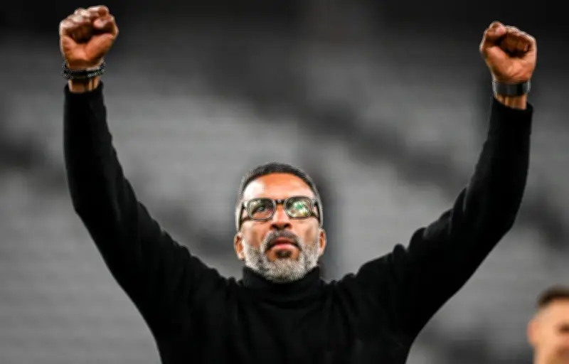 Habib Beye officiellement nommé entraîneur de l'OM, une figure historique pour redresser le club