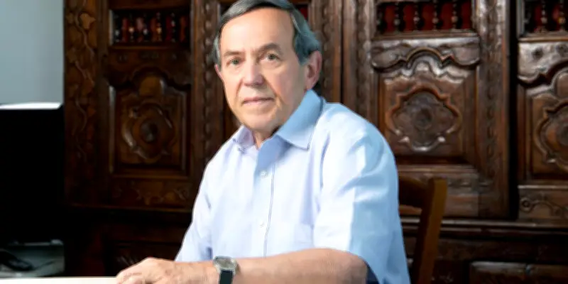 Hachette : une interview censurée révèle les tensions autour du bicentenaire