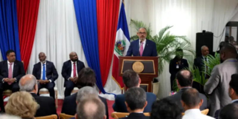 Haïti investit un troisième gouvernement de transition, les élections d'août s'éloignent
