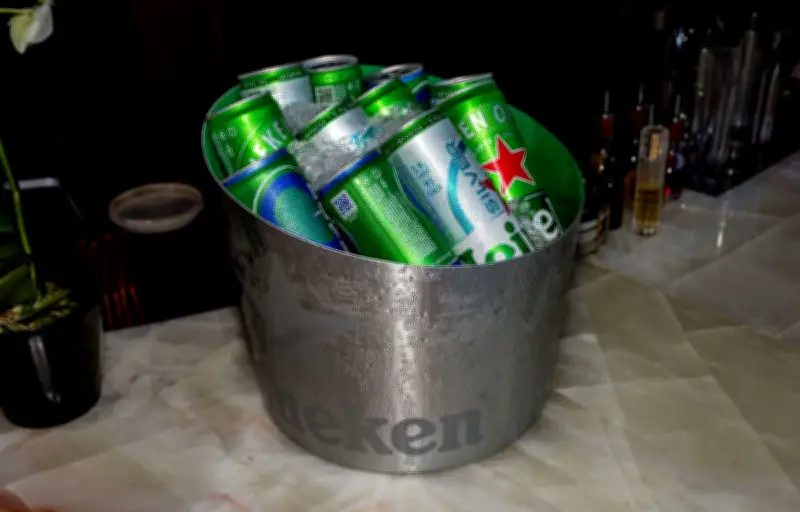 Heineken annonce la suppression de 5 000 à 6 000 emplois avant le départ de son directeur général