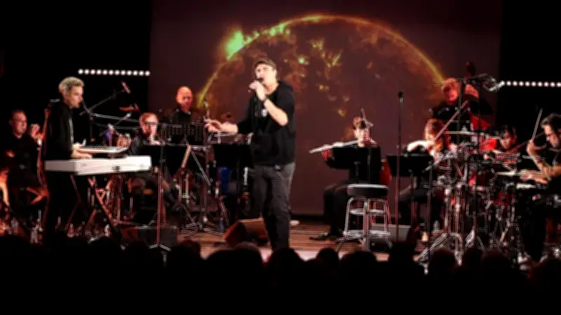 Hollywood Bazar dévoile son univers électro pop et poétique à la Cigale de Royan