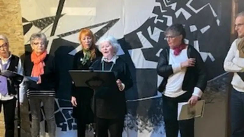 Hommage vibrant au poète Marc Alyn à La Mandorle de Tavel