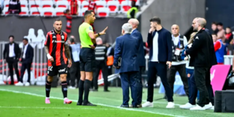 Homophobie au Parc des Princes : le PSG convoqué après des chants déguisés